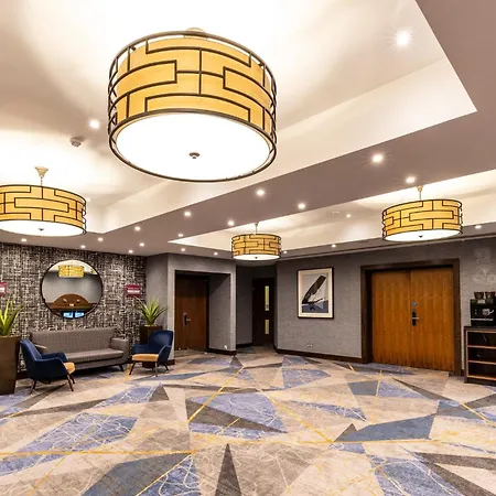 Crowne Plaza London - Gatwick Airport By Ihg-2