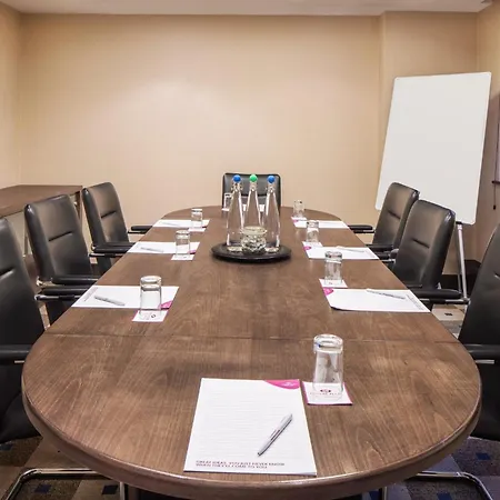 Crowne Plaza London - Gatwick Airport By Ihg-3