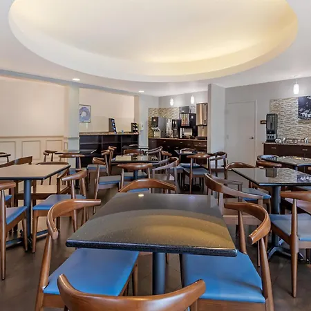 Best Western Plus Miami Airport North Hotel & Suites-2
