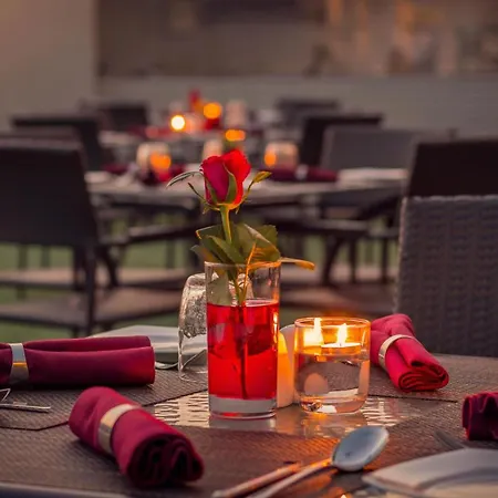 Radisson Hotel Agra-3