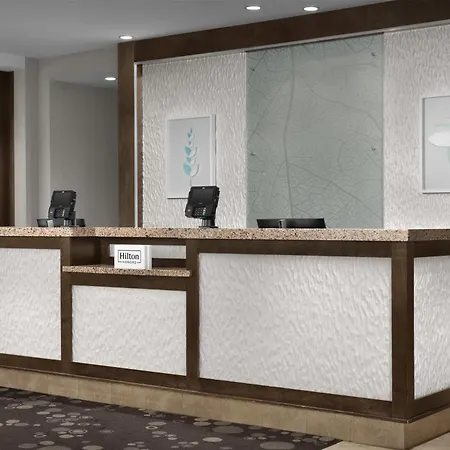 Hilton Garden Inn Greensboro Airport - Newly Renovated!-3
