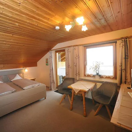 Pension Haus Sonnenfels-2