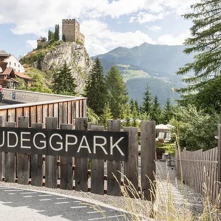 Laudegghof Ladis - Apartments With Castle Views-3