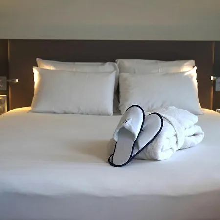 Novotel Suites Lille Europe-2
