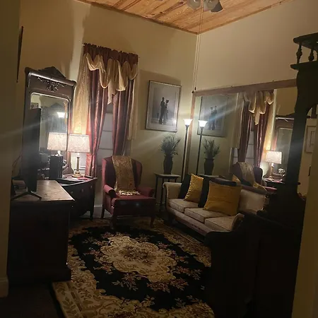 Olde Town Inn-3