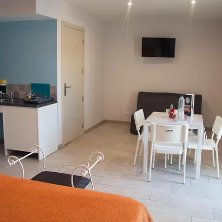 Apartamentos Comfort Calella-2