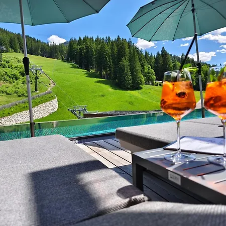 Almmonte Praeclarum Suites - Casual Boutique Hotel-3