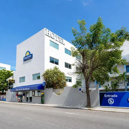 Days Inn By Wyndham Playa Del Carmen-2