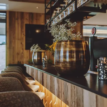 Zaglgut Hotel-Chalets, Exclusive Suites And Chalets With Air Conditioning, Panoramic Views & Summer Card Included-3