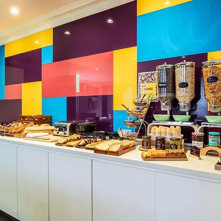 Ibis Styles Paris Tolbiac Bibliotheque-3