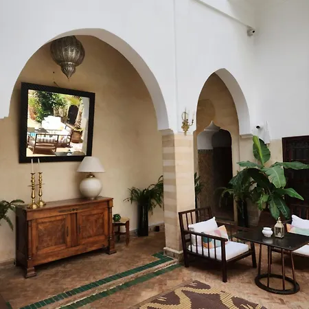 Riad Amira-3