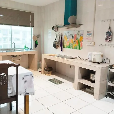 Natol Homestay - Kuching Home Penthouse Airport Road-3