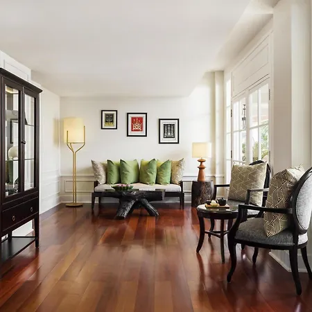 Raffles Hotel Le Royal-3