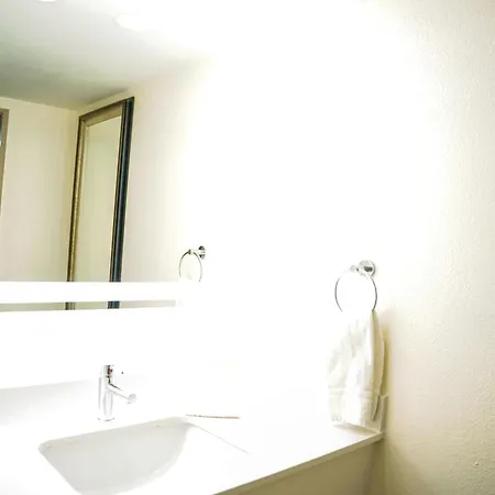 Horizon Inn Norcross-2