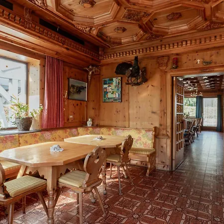 Hotel Tiroler Adler-3