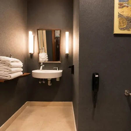 Doubletree By Hilton Istanbul Topkapi-2