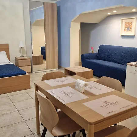 Vittoria Guest House Salerno-2