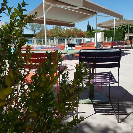 Ibis Styles Arles Palais des Congrès-3