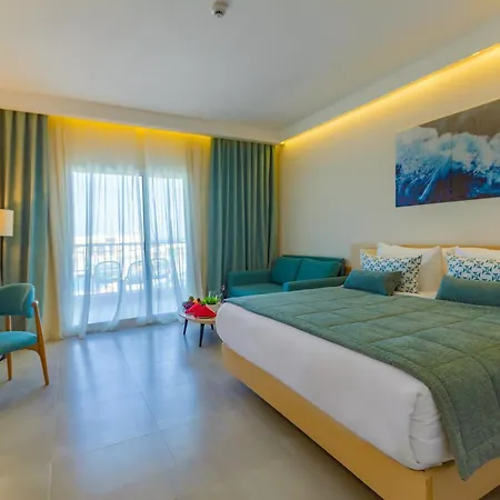 Amwaj Beach Club Abu Soma-3