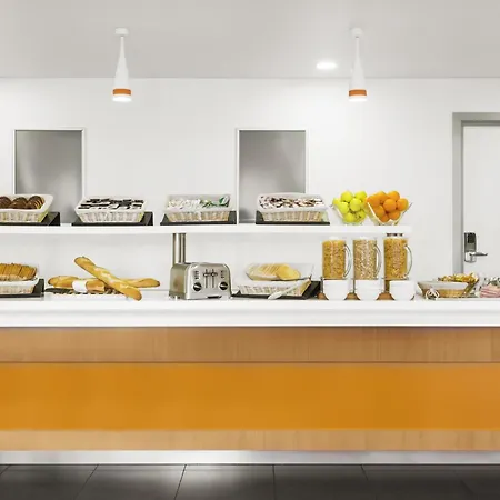 Ibis Budget Brugge Centrum Station-3