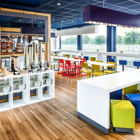 Ibis Budget Hotel Edinburgh Park-3