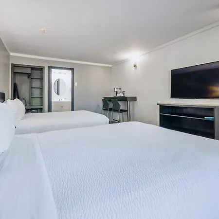 Motel Newstar Laval-3