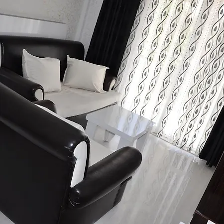 Movie Life Roe Hotel-3