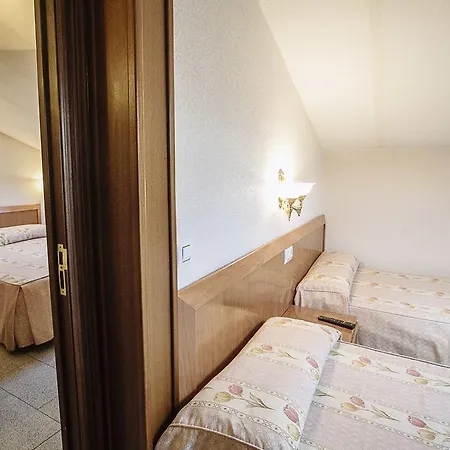 Hostal Plaza-3