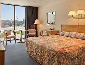 Altoona Grand Hotel & Conference Center-2