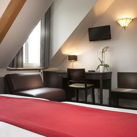 Hotel Paris Rivoli-3