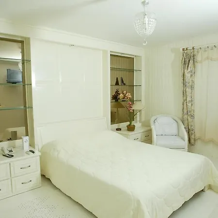 Hotel Du Lac-2