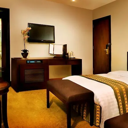 Shamrock Hotel-2