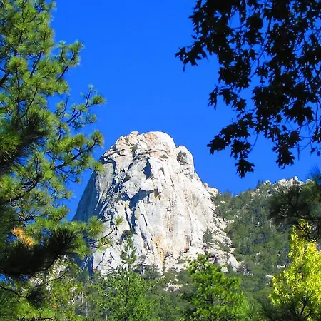 Always Inn Idyllwild Vacation Cottages-2