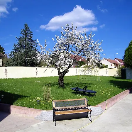 Grand appartement dans villa avec parking quartier résidentiel-2