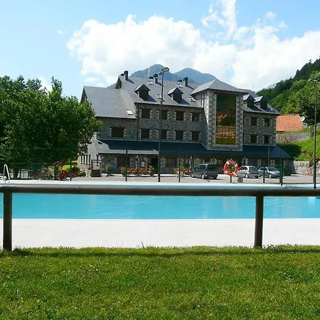 Complejo Turistico Bielsa Hotel Y Camping-2