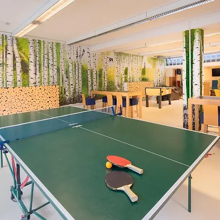 Airport Hostel-2