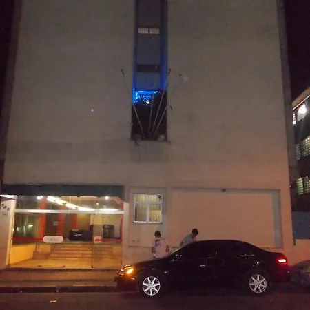 Central Plaza Flat-2