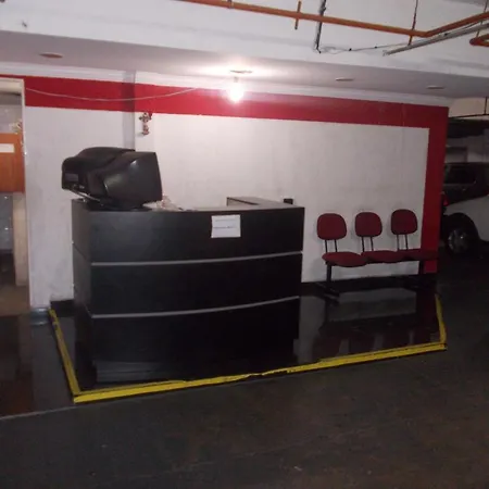 Central Plaza Flat-3