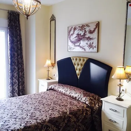 Hostal Flor De Lis- Lojo-3