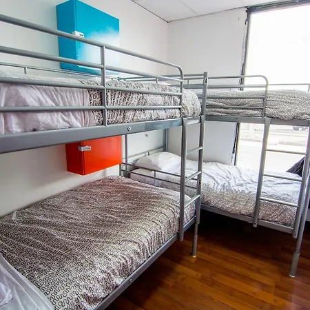 Wicked Hostels - Calgary-3