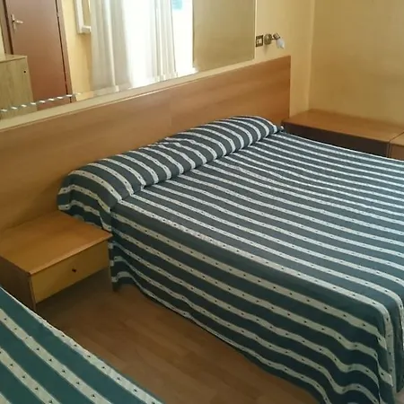 Hotel Urbis-3