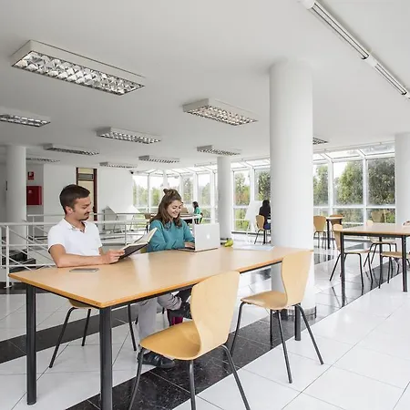Residencia Universitaria Resa Siglo XXI-2