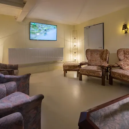 Airport Hostel-3