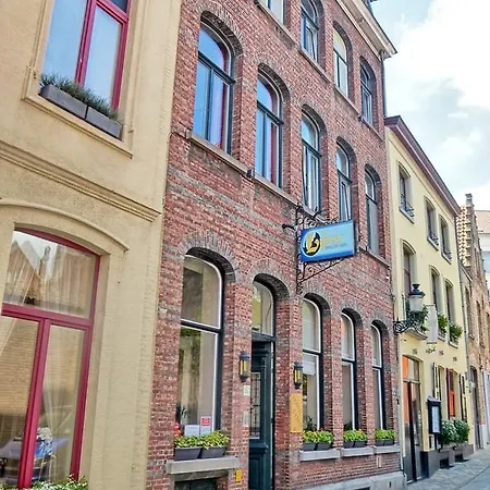 Hostel Lybeer Bruges-3