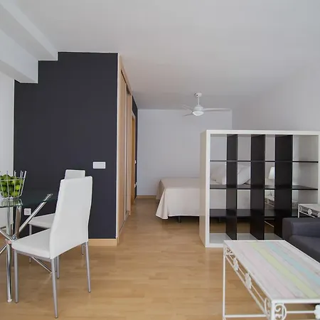 Apartamentos Seven Village-3