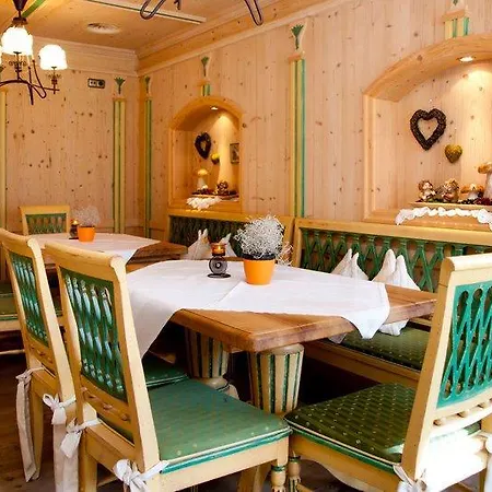 Alpin-Hotel Schrofenblick-2