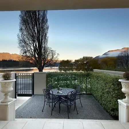 Esplanade Queenstown By Staysouth-3