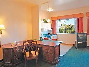 Hawthorn Suites By Wyndham San-2