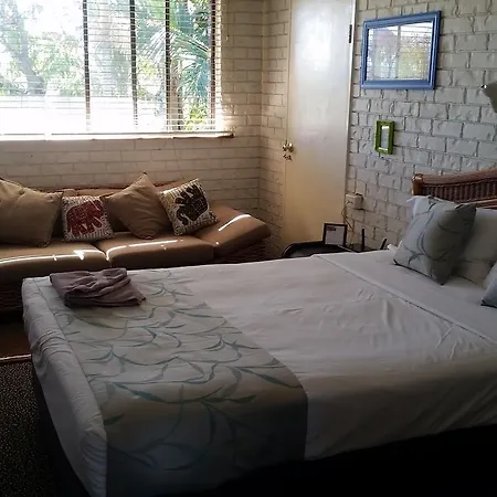 Holland Park Motel-3