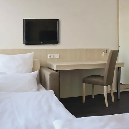 Viva Hotel Luebeck-2